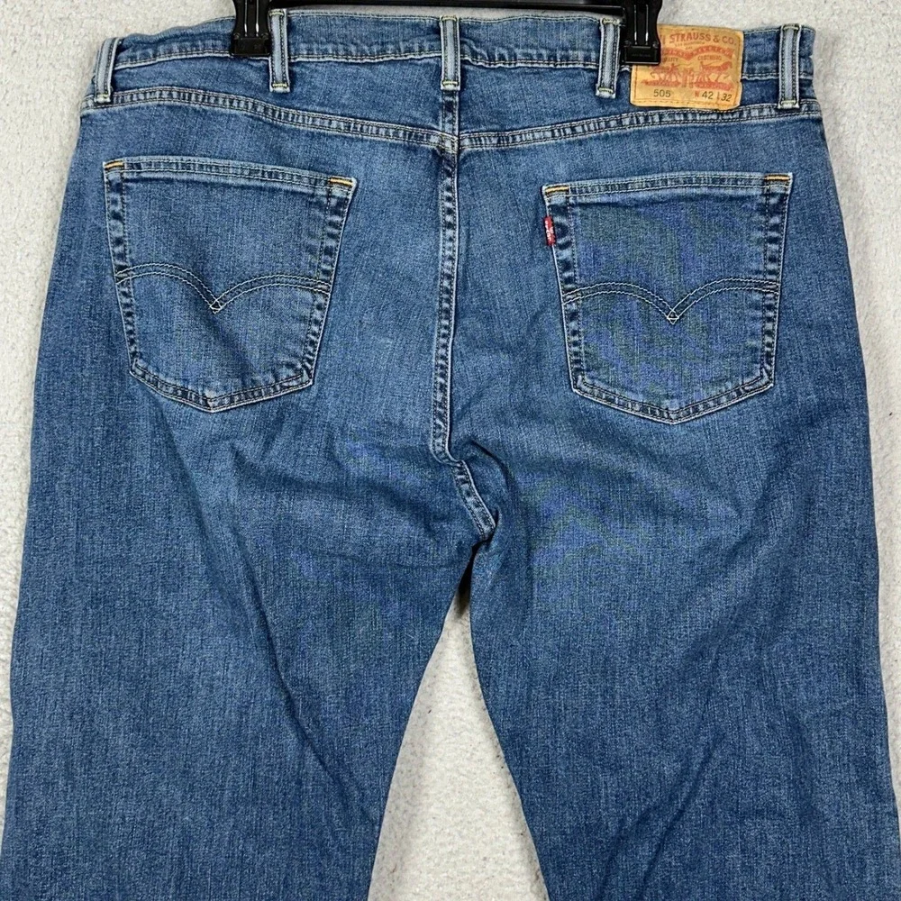 Levis 505 Jeans Mens 42X32 Blue Regular Fit Straight Leg 5 Pocket Denim Pants